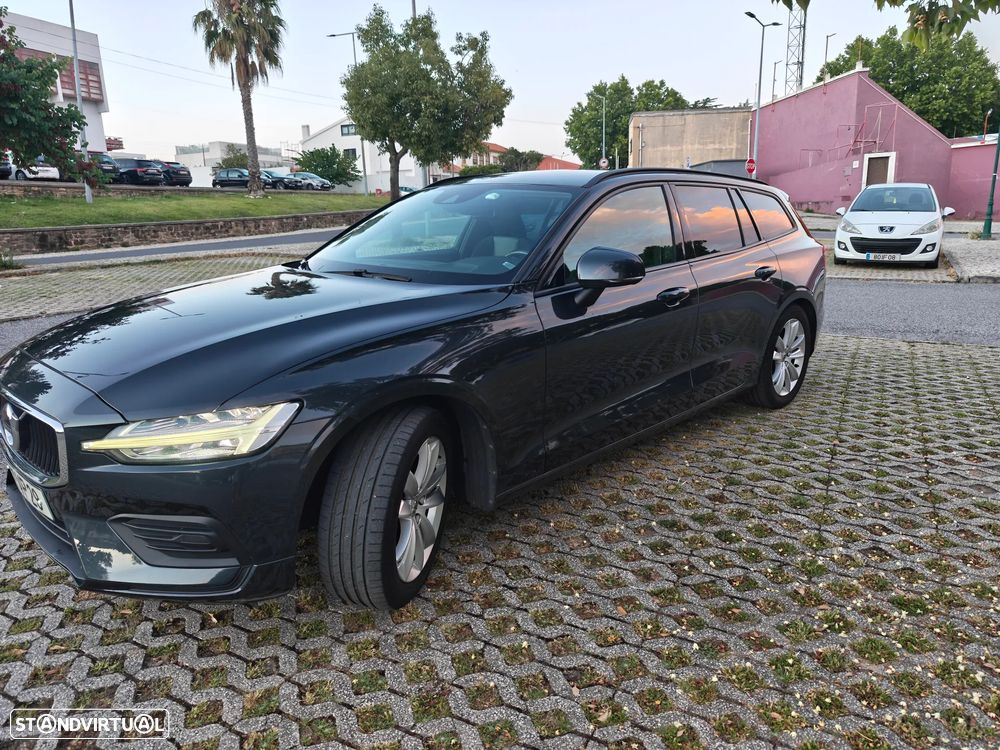 Volvo V60 2.0 D3 Momentum - 3