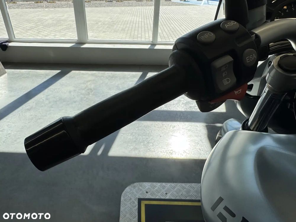 BMW R - 30