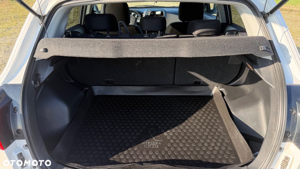 Mitsubishi ASX - 9