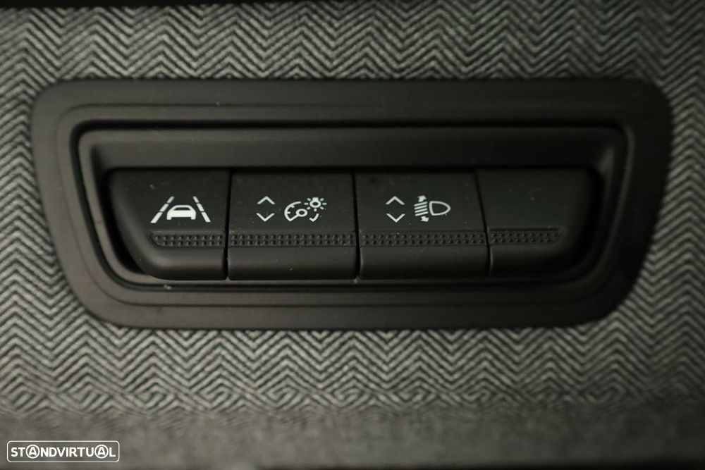 Renault Clio 1.0 TCe Techno Bi-Fuel - 19