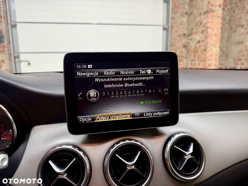 Mercedes-Benz GLA 180 7G-DCT Urban - 21