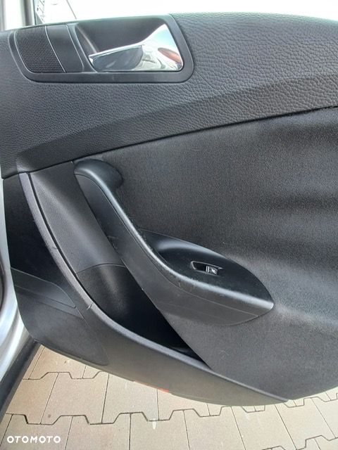 Volkswagen Passat - 29