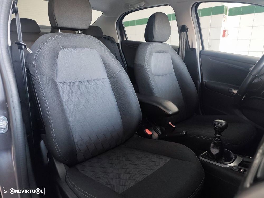 Citroën C-Elysée 1.5 BlueHDi Shine - 11