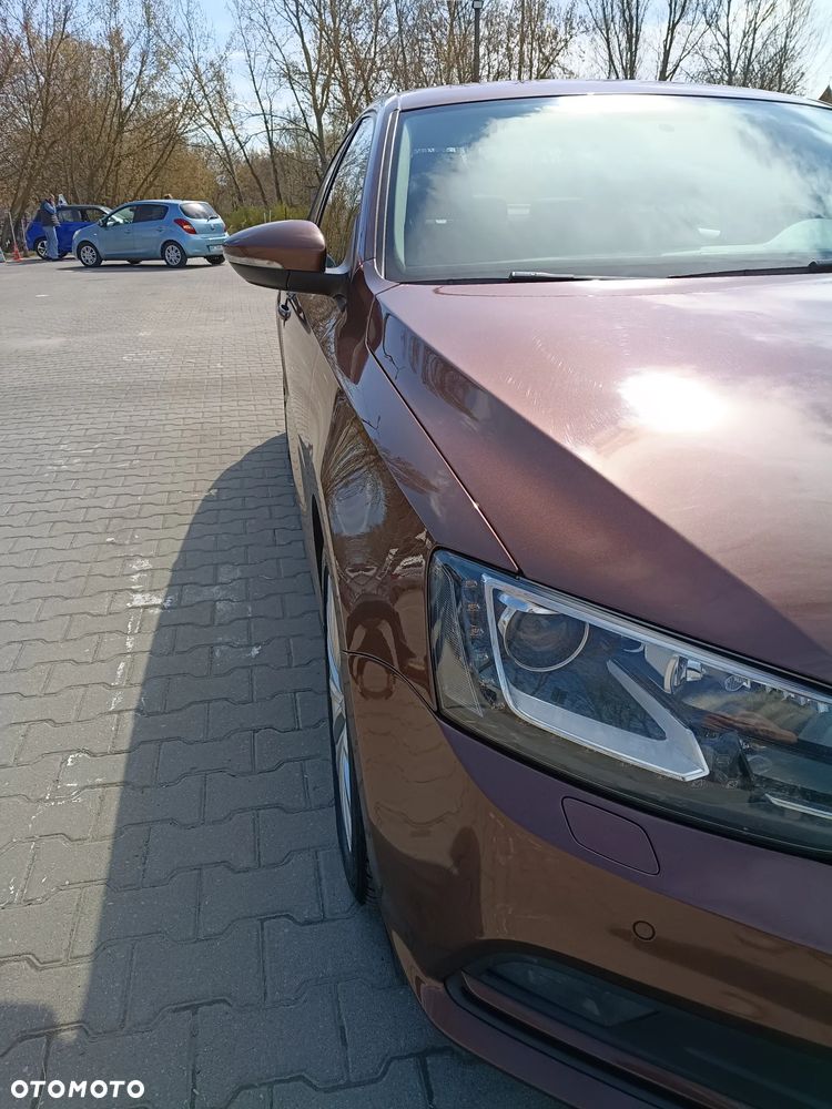 Volkswagen Jetta 1.4 TSI BMT Trendline - 9