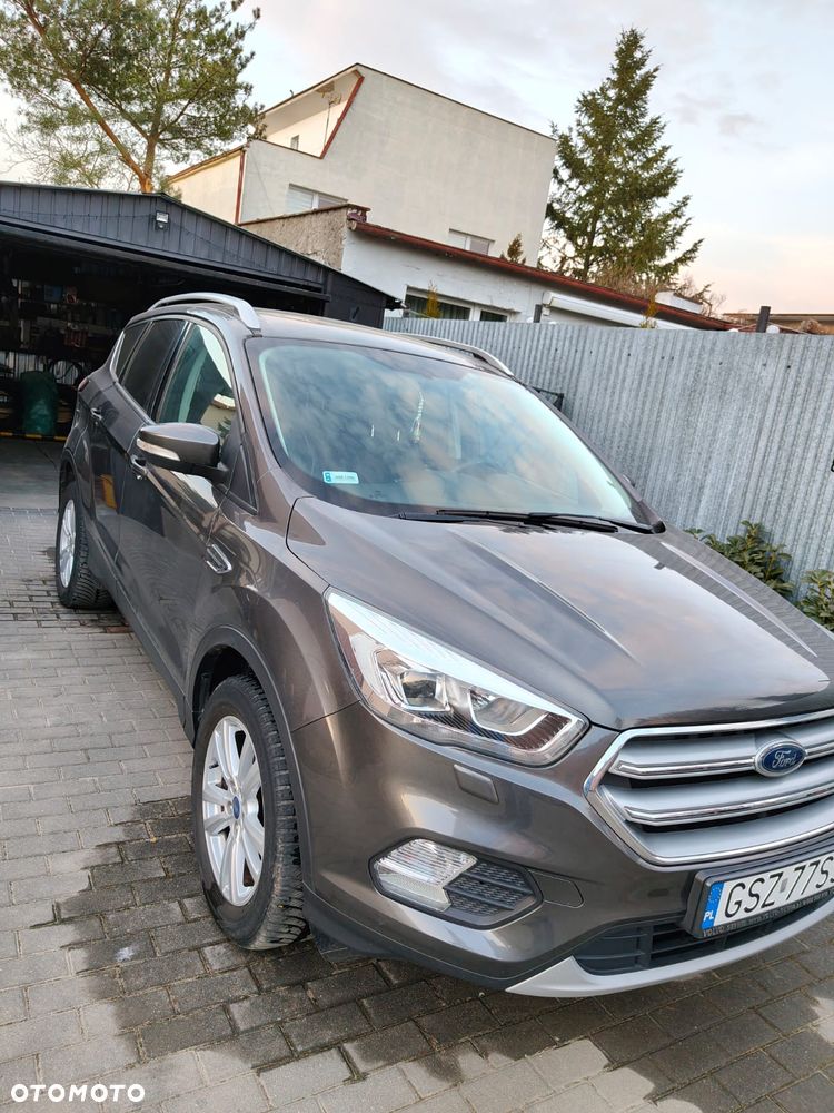 Ford Kuga - 1