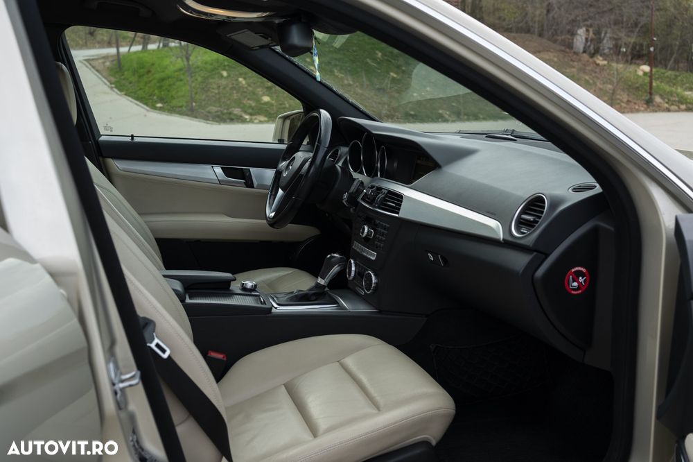 Mercedes-Benz C 250 CGI Automatik BlueEFFICIENCY Elegance - 14