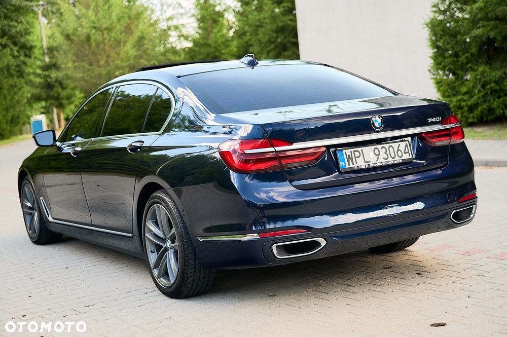 BMW Seria 7 740Li - 8