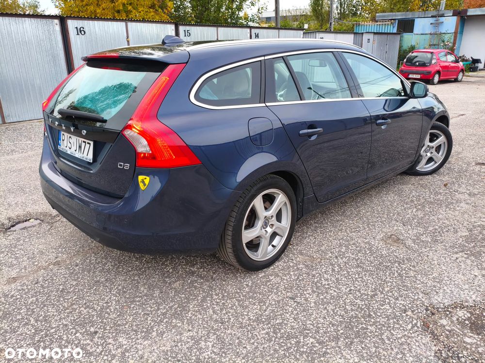 Volvo V60 D3 Summum - 3