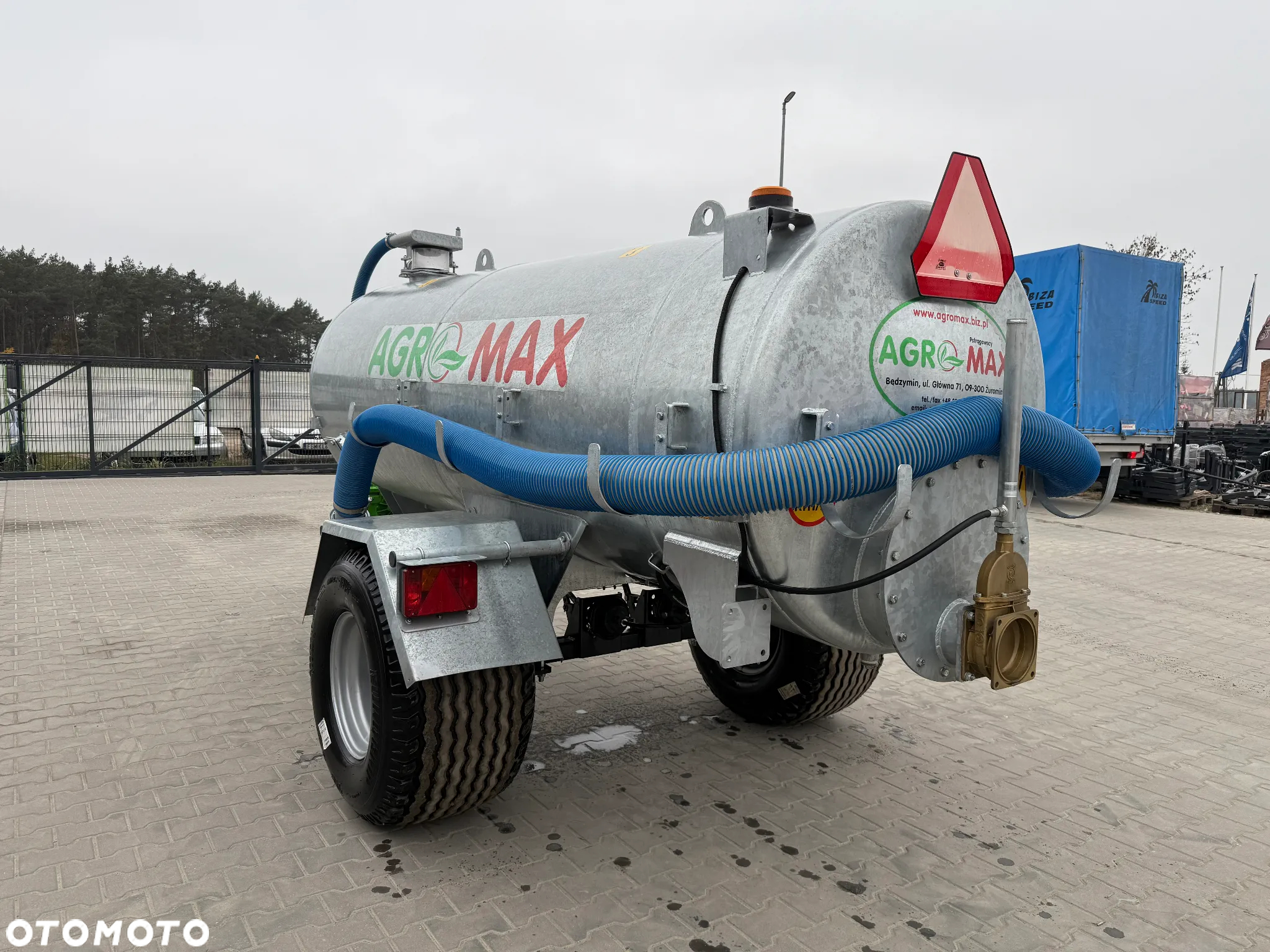 WÓZ ASENIZACYJNY BECZKOWÓZ BECZKA 4000L AGRO-MAX - OD RĘKI - 4
