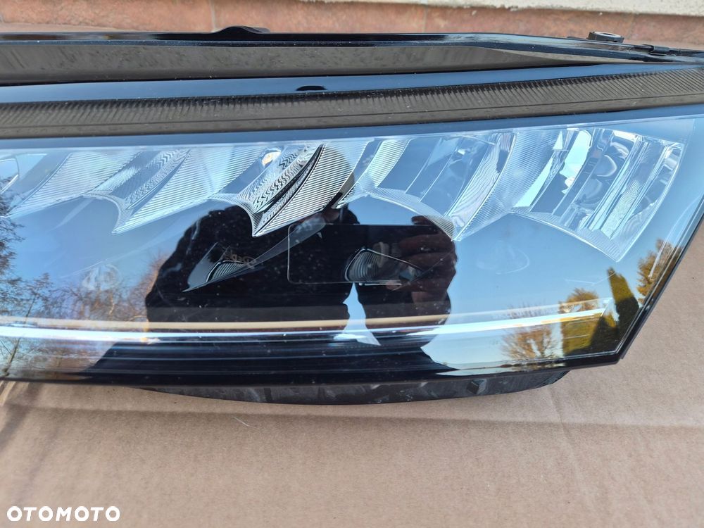 lampa przednia lewa skoda octavia iv full led oryginał - 2