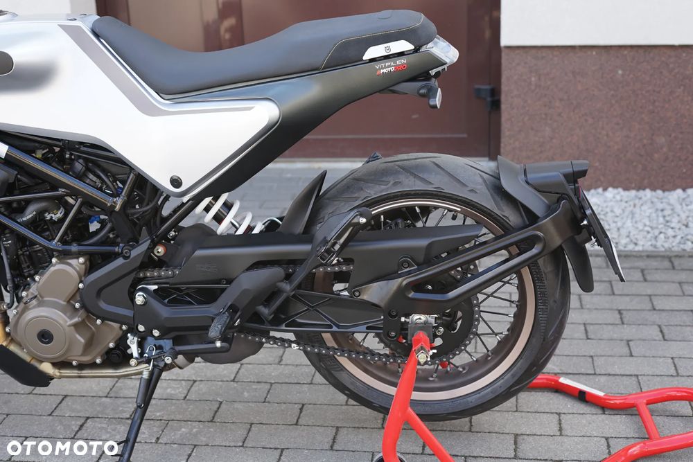 Husqvarna Vitpilen - 24