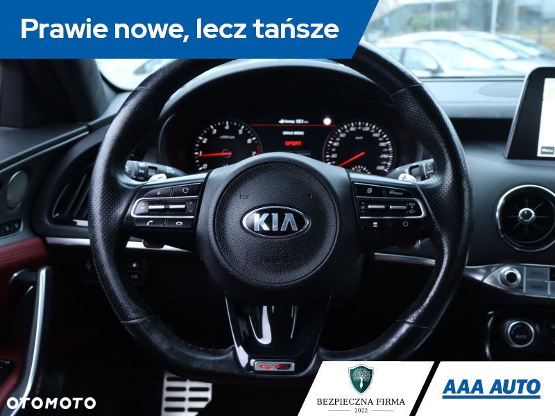 Kia Stinger - 24