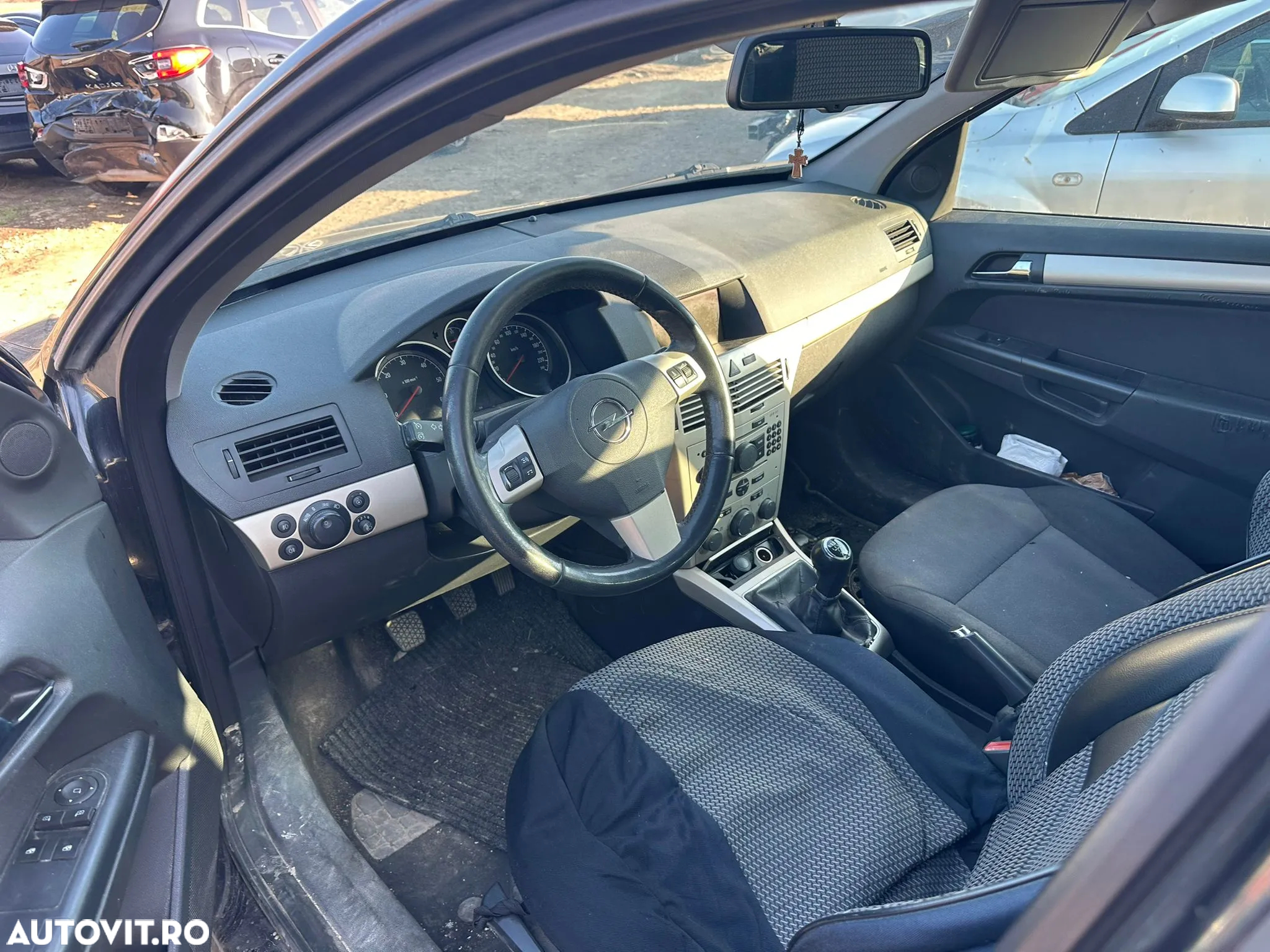 Dezmembrari Opel Astra H 1.7 CDTI / 2007 - 5