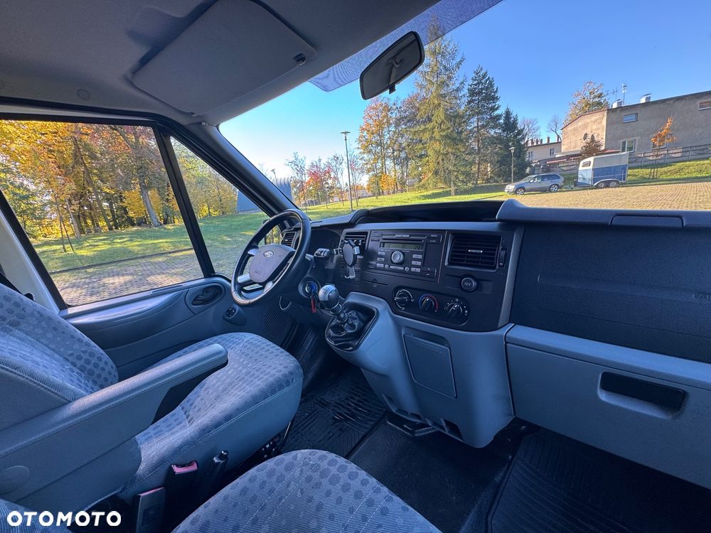 Ford Transit - 28