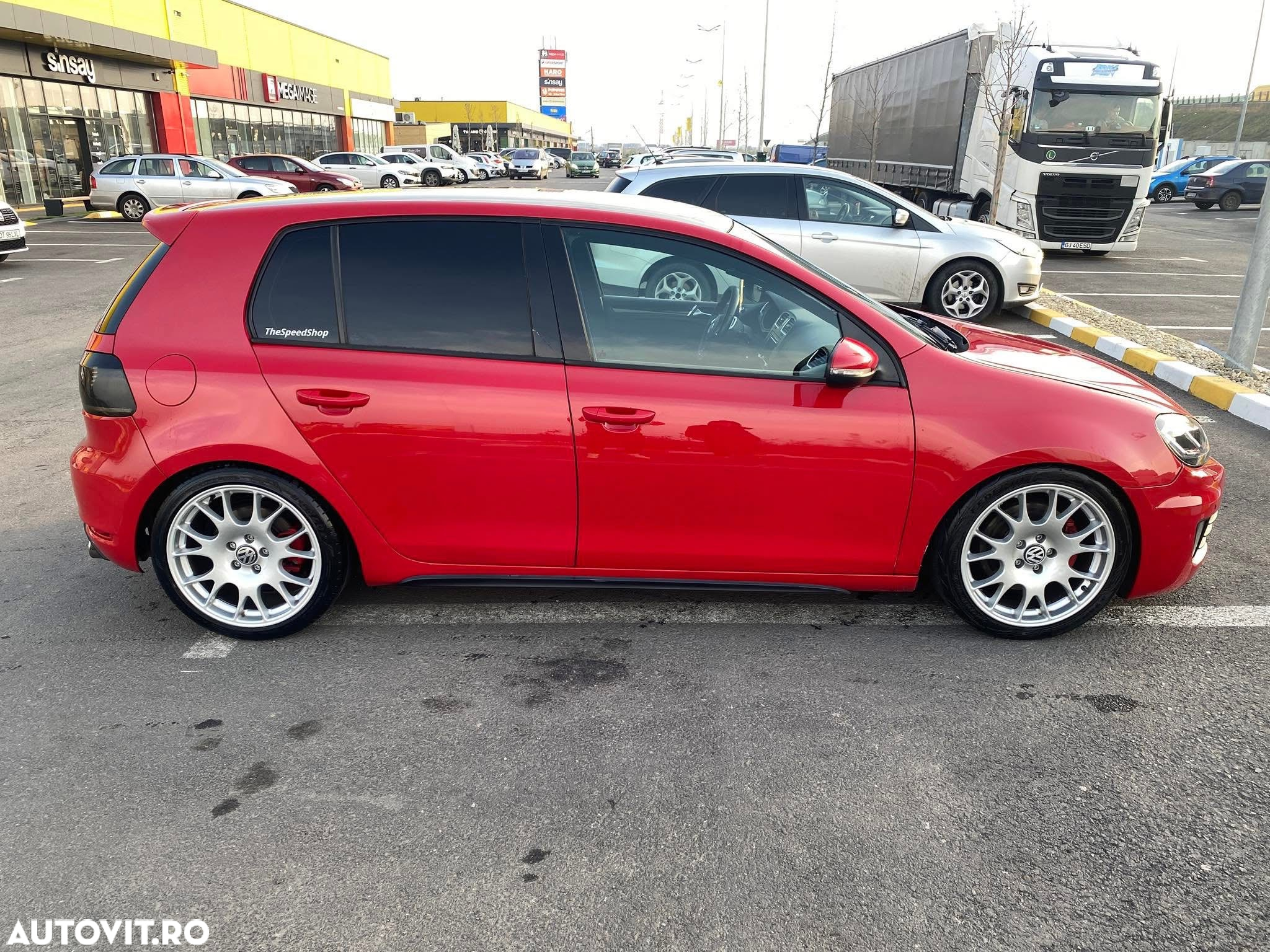 Volkswagen Golf - 33