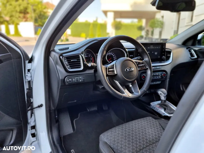 Kia Ceed SW 1.6 CRDi Eco-Dynamics+(48V Mild-Hybr.)DCT7 Vision - 6