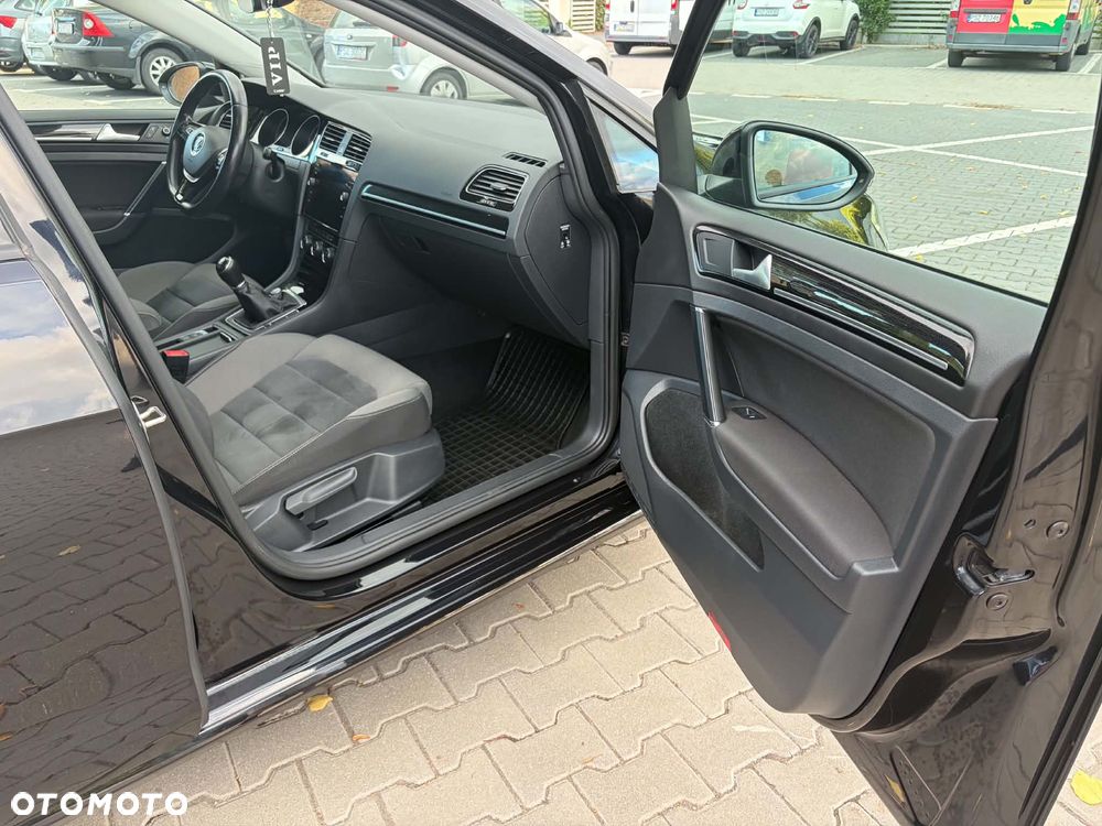 Volkswagen Golf 1.4 TSI BMT Highline - 29