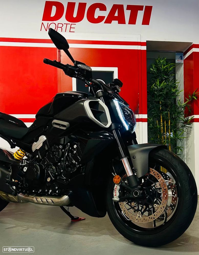 Ducati Diavel V4 Thrilling Black - 1