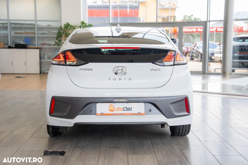 Hyundai IONIQ - 9
