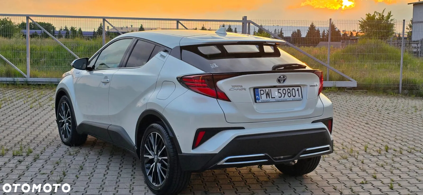 Toyota C-HR 2.0 Hybrid Executive - 3