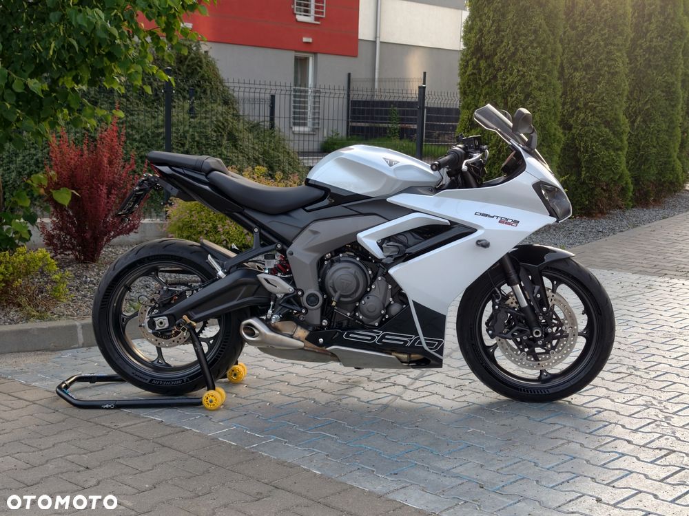 Triumph Daytona - 3
