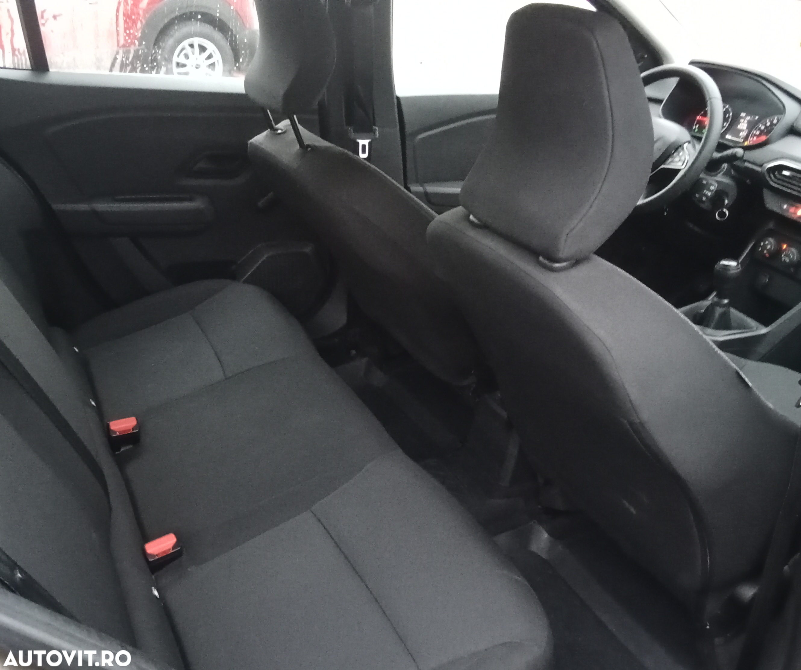 Dacia Logan TCe 90 MT6 Comfort - 8