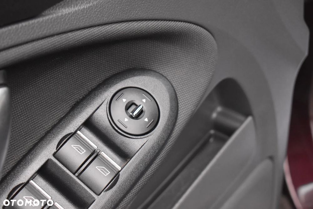 Ford C-MAX 2.0 Titanium - 18