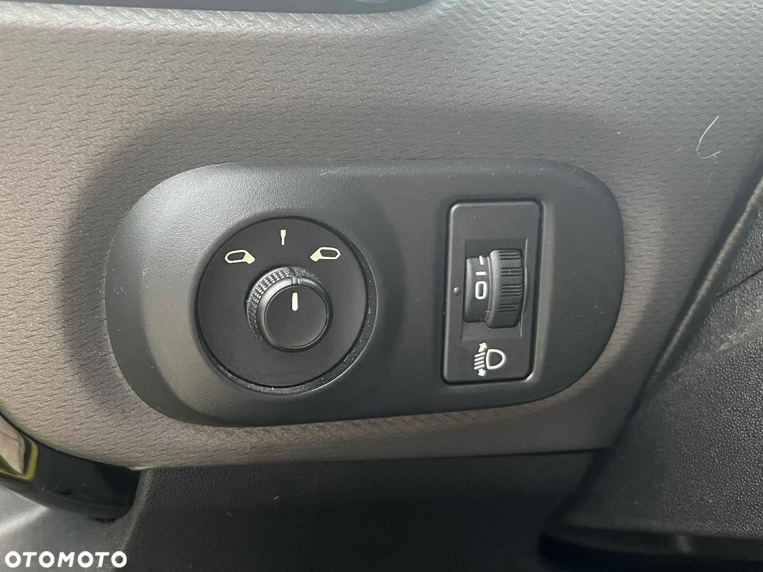Citroën C4 Cactus 1.2 PureTech Shine - 14