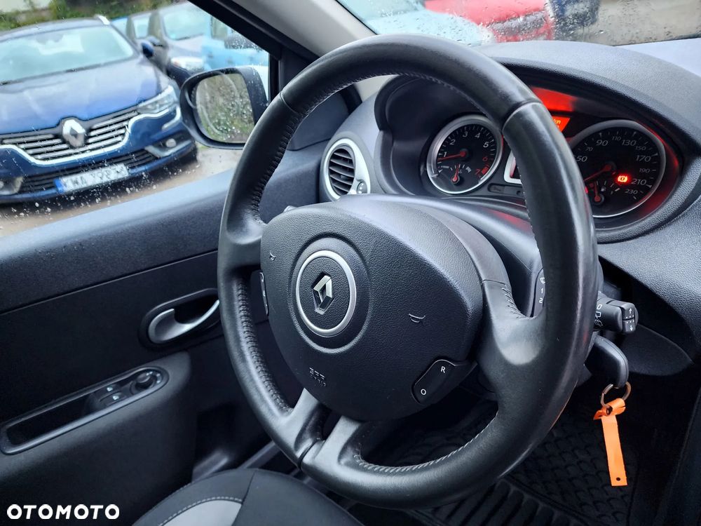 Renault Clio TCe 100 Grandtour Dynamique - 19