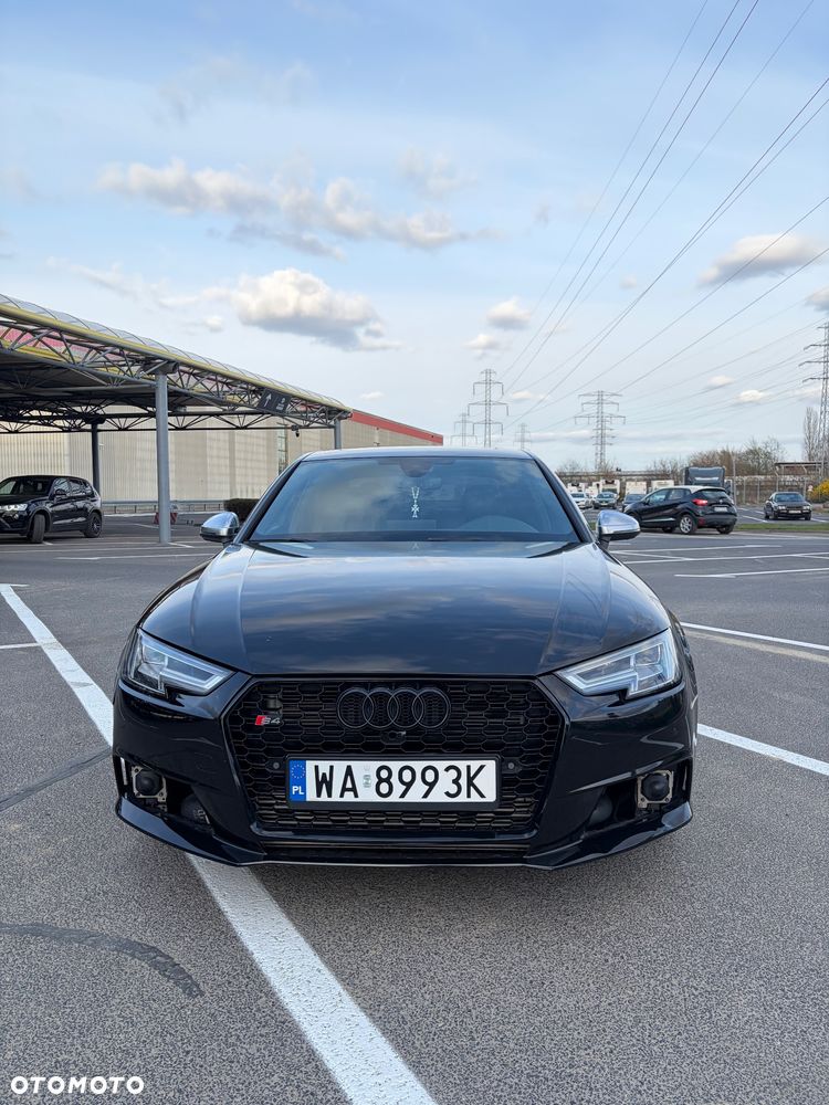 Audi S4 Limousine - 1