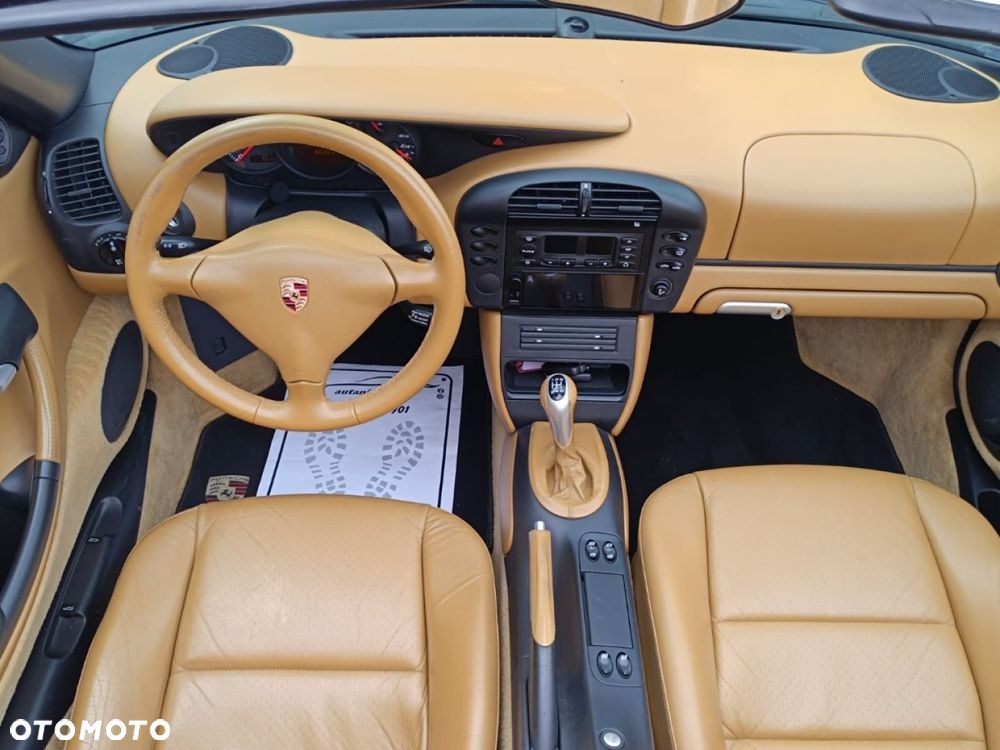 Porsche Boxster - 25
