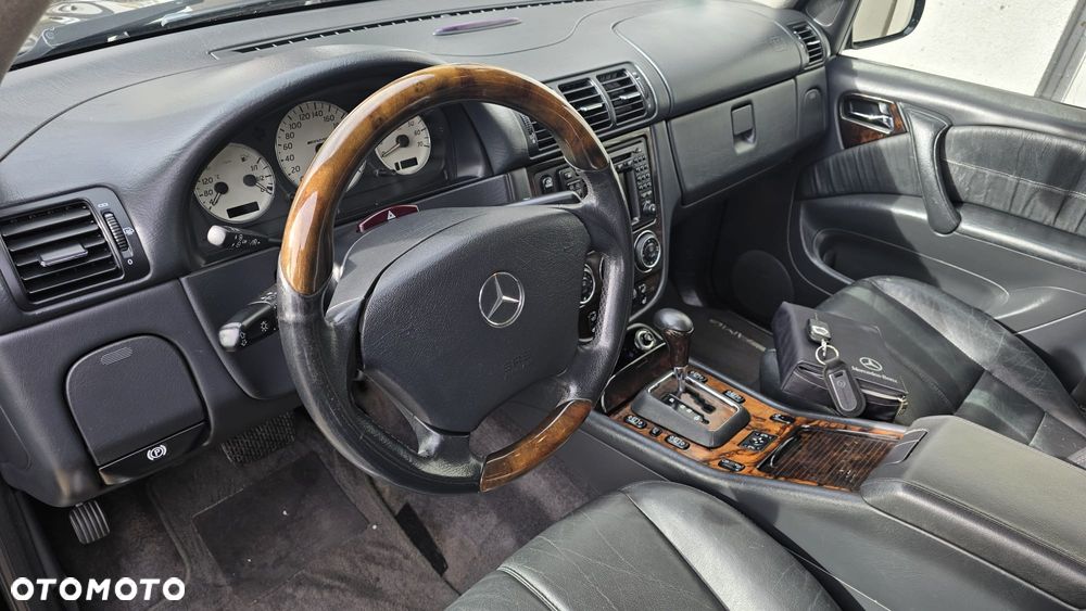 Mercedes-Benz ML - 16