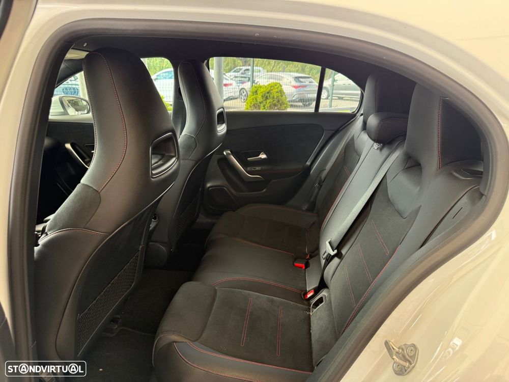 Mercedes-Benz A 200 AMG Line - 19