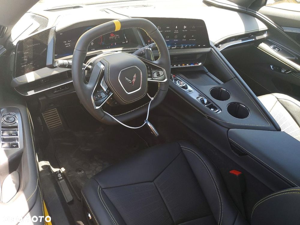 Chevrolet Corvette - 8