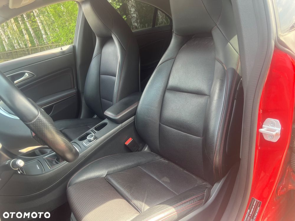 Mercedes-Benz CLA 200 7G-DCT UrbanStyle Edition - 20