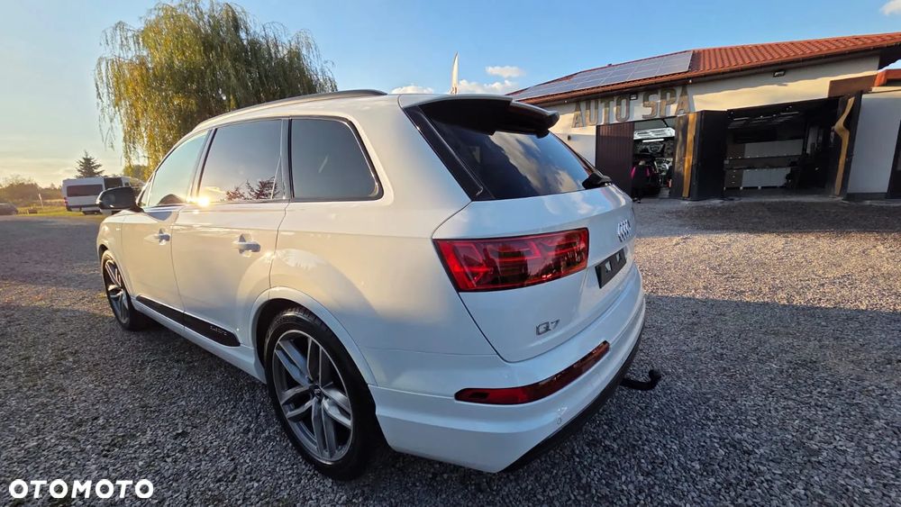 Audi Q7 - 12