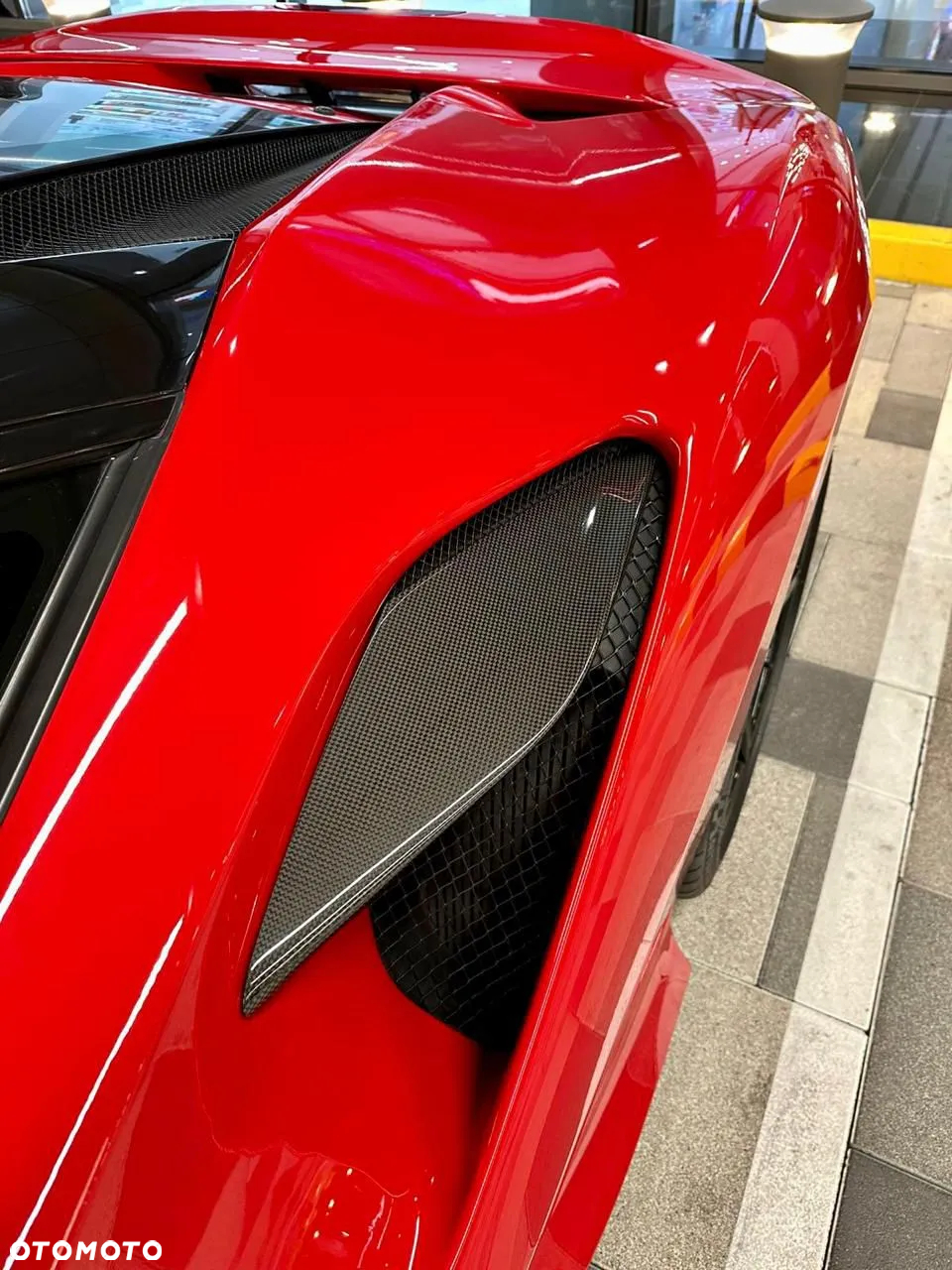 Ferrari F8 Tributo - 2