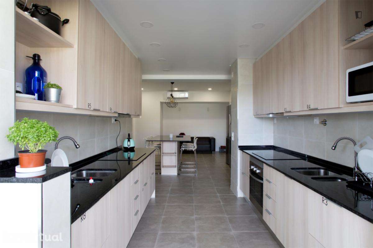 Quarto - localizado em Alvalade Lisbon - Grande imagem: 4/21