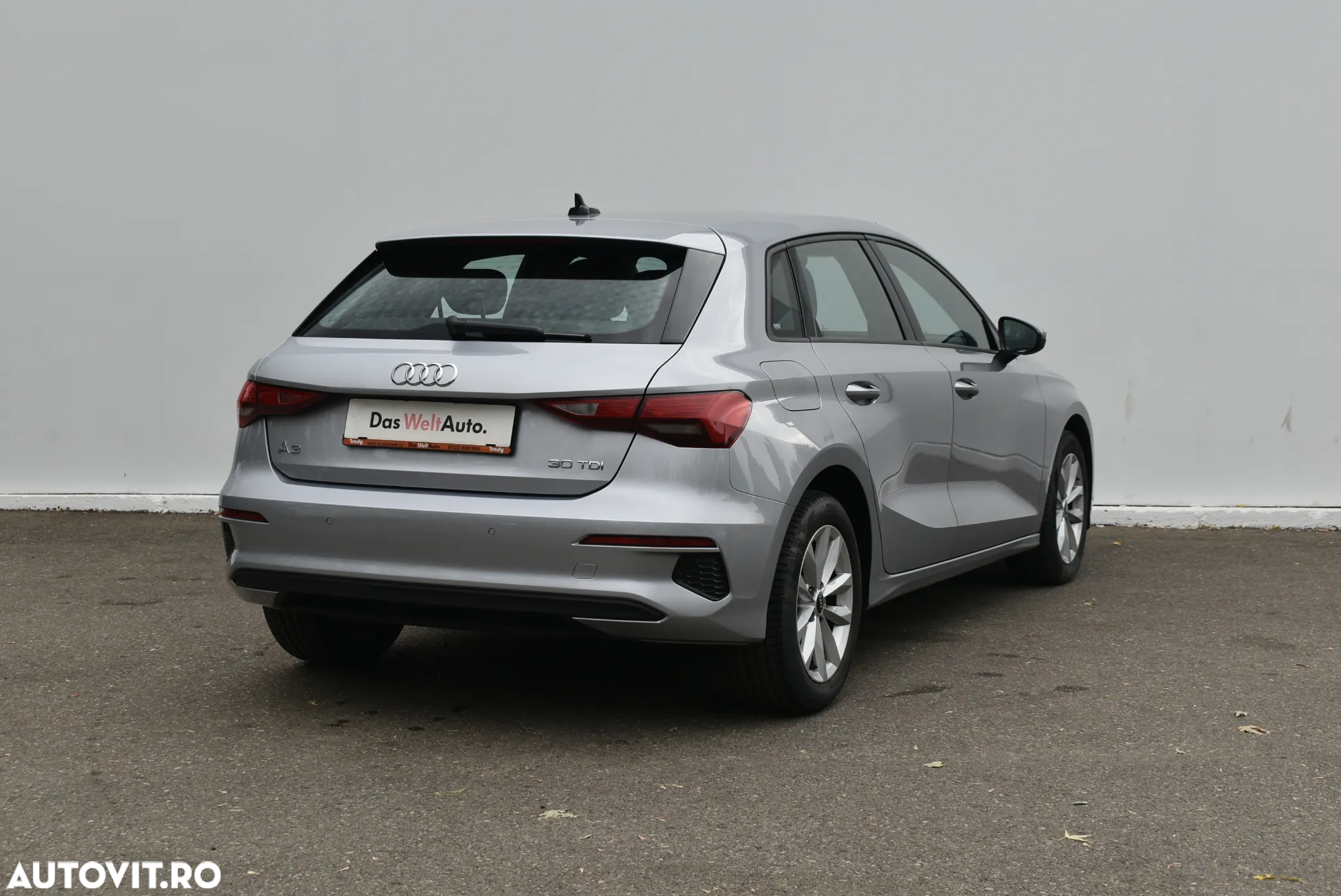 Audi A3 2.0 30 TDI Basic - 6