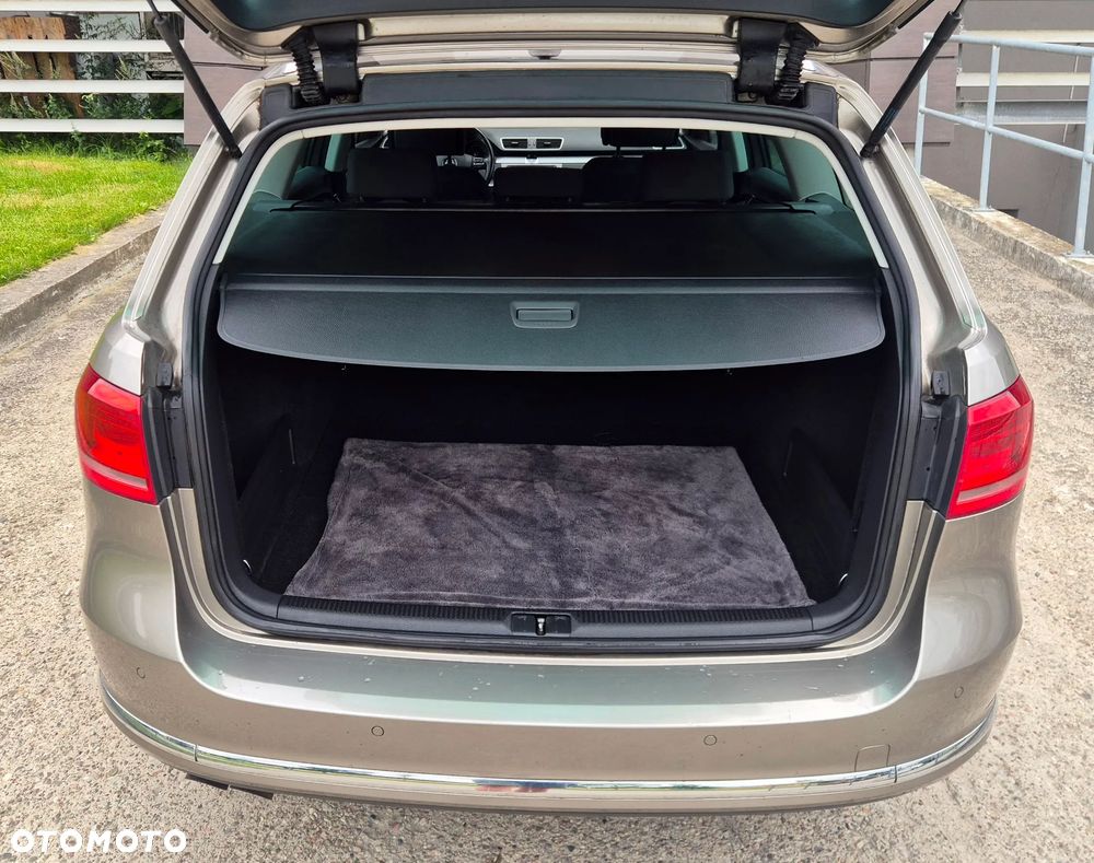 Volkswagen Passat 2.0 TDI DSG BlueMotion Technology Highline - 21