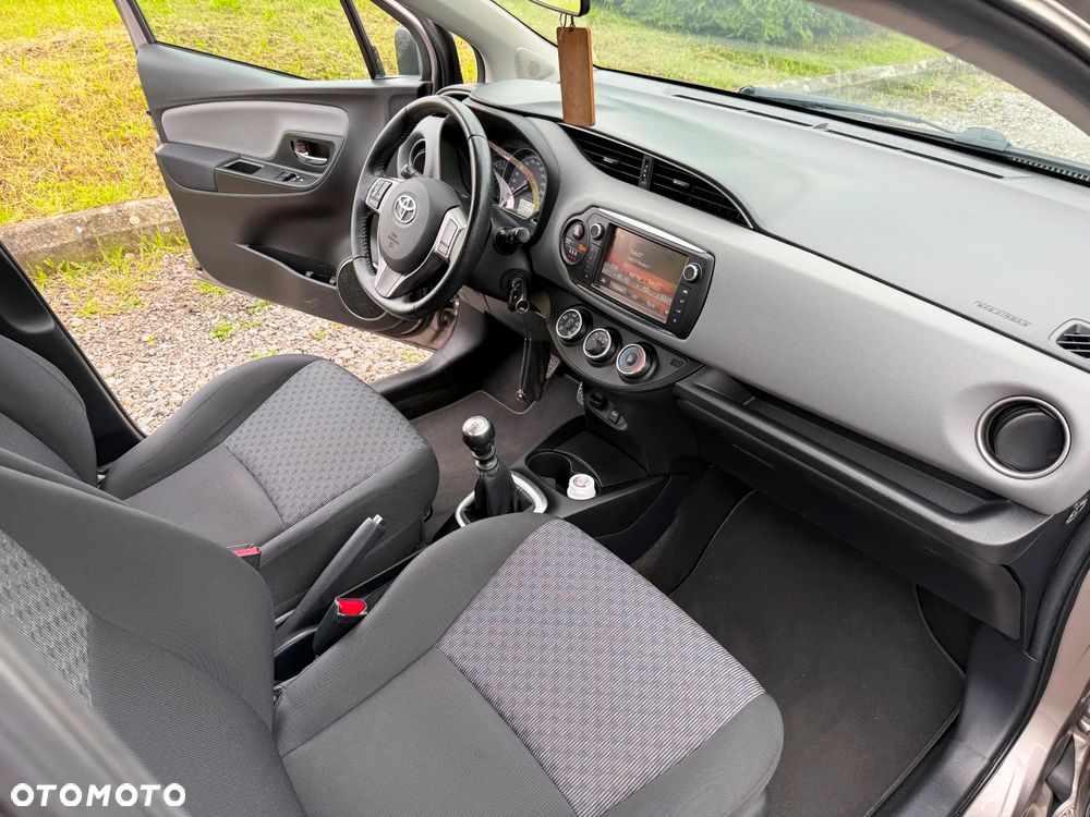 Toyota Yaris 1.33 Premium - 13