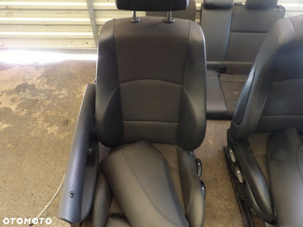 BMW - E87 - FOTELE , KANAPA , BOCZKI - UK - NIE OGRZEWANE - 2
