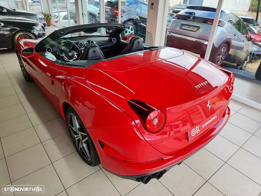 Ferrari California T - 10