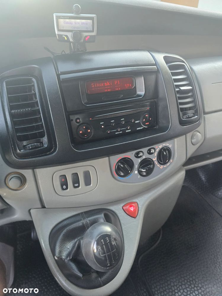 Renault Trafic - 8