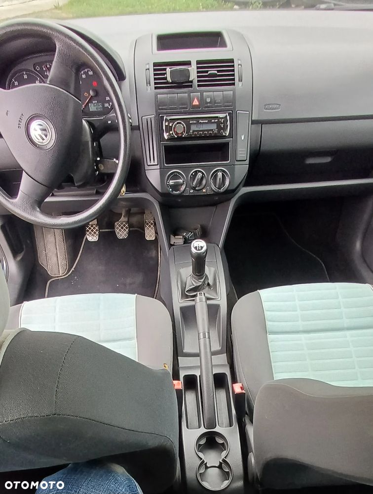Volkswagen Polo 1.4 TDI DPF BlueMotion - 15