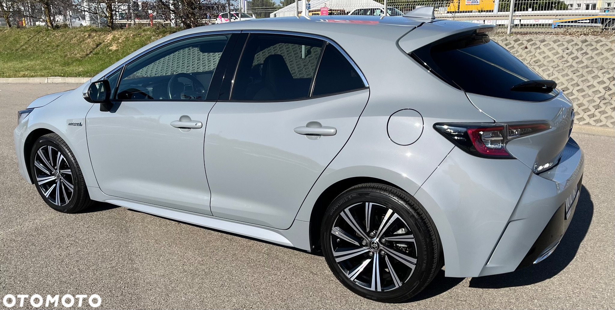 Toyota Corolla 2.0 Hybrid Comfort - 11