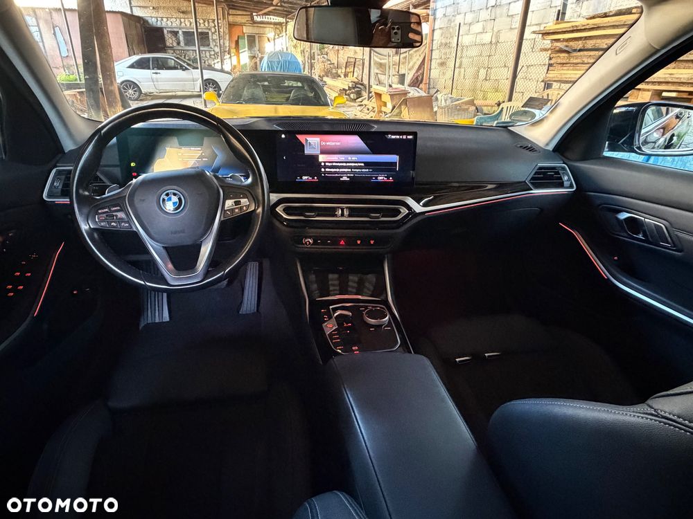 BMW Seria 3 330e xDrive Sport Line sport - 11