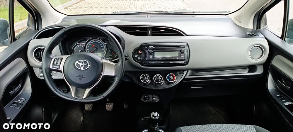Toyota Yaris 1.33 Active EU6 - 9