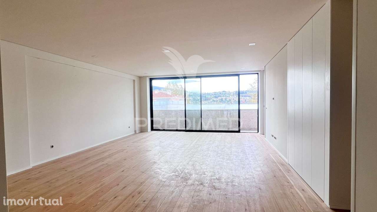 Apartamento T2 NOVO em Creixomil - Próximo ao Hospital - Grande imagem: 3/12