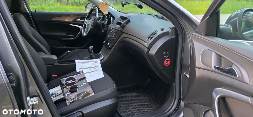 Opel Insignia 1.6 - 10